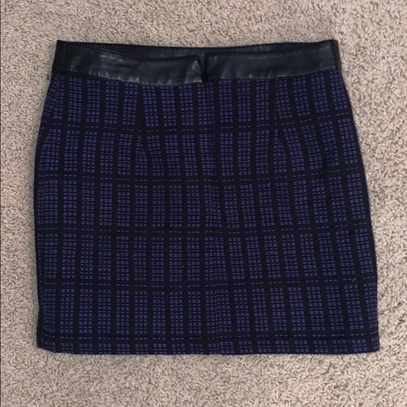 Piperlime black and blue Skirt - Picture 2 of 3